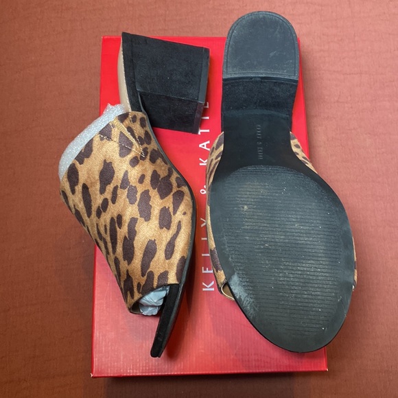 Leopard Mule - Picture 2 of 3